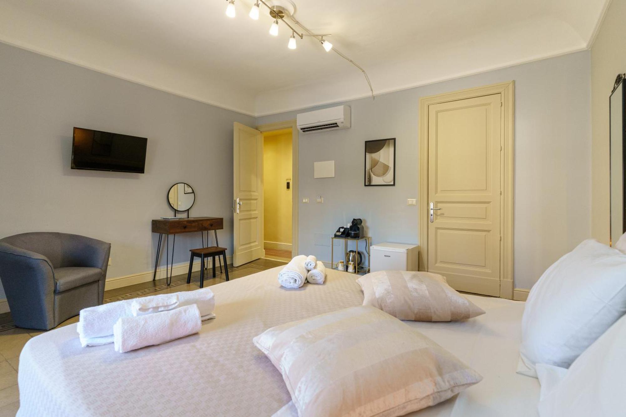 Bed and Breakfast La Finestra Sul Duomo CTA Exterior foto